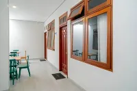 Urbanview Hotel Bubusini Batu by RedDoorz