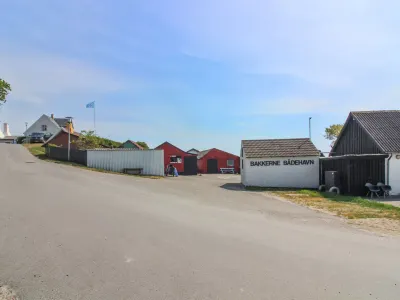 "Gonne" - 350m from the Sea Hotels in der Nähe von Grubbegård Traktor og Motor Museum