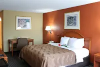 Quality Inn & Suites Cincinnati Sharonville Hotels in Sharonville