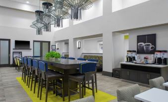 Hampton Inn & Suites Irvine/Orange County Airport