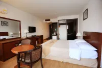 米德胡撲拉尤島度假村