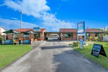 Ocean Crest Motel Отели рядом с достопримечательностью «Horseshoe Bay»