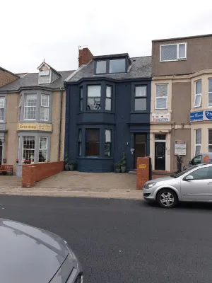 The Metropolitan Guest House Hotels in Whitley Bay