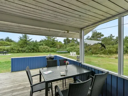 "Maikel" - 900m from the Sea Отели в г. Bjerregard