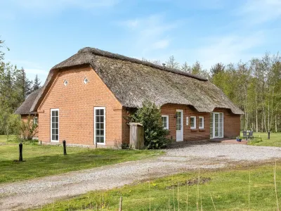 "Naya" - 2.5km from the Sea