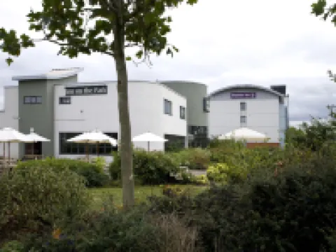 恩菲爾德高級旅館 鄰近Edmonton Green Station的酒店