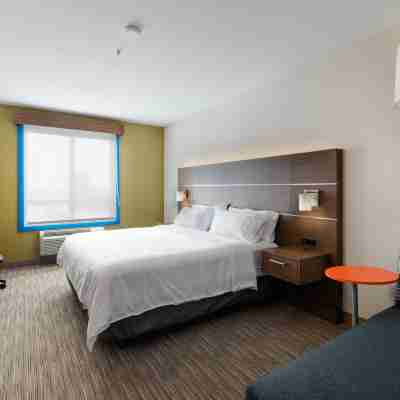 Holiday Inn Express Grande Prairie Rooms