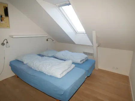 "Thorsten" - 500m from the Sea