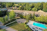 Domaine du Gouverneur, Hôtel, Restaurant & Golf Hotels in Monthieux