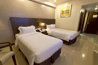 Mandarin Plaza Hotel