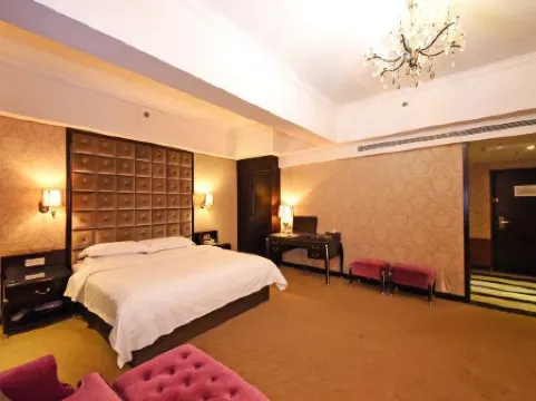 Changsha Linzhiyuan Hotel (Desiqin Plaza) Отели рядом с достопримечательностью «Hunan Communications Cadres School»