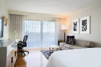 Avenue of The Arts Costa Mesa, a Tribute Portfolio Hotel - Balkoner