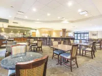 La Quinta Inn & Suites by Wyndham Bel Air/I-95 Exit 77A Hotels in Edgewood