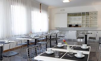 Hotel Pittini - Housity