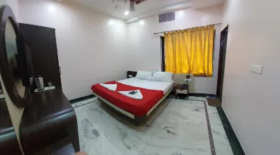 Hotel Gujarat Hotels near Gajanan Maharaj Mandir, Kolar