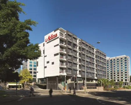 アディーナ アパートメント ホテル シドニー エアポート マスコットのホテル