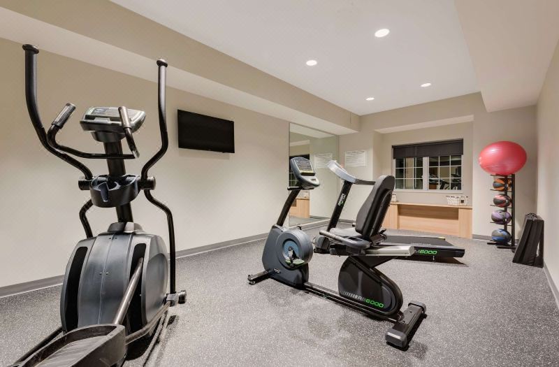 Microtel Inn & Suites by Wyndham Clarion photo 2
