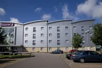 Premier Inn Watford Central Hotels near Warner Bros. Studio Tour London
