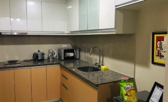 Brandnew 1 Bedroom Apartment at Newport, Pasay Across Naia Terminal 3 with Pool