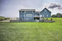 Blue Birds Perch Stunning Home on Private Hilltop - Homestays
