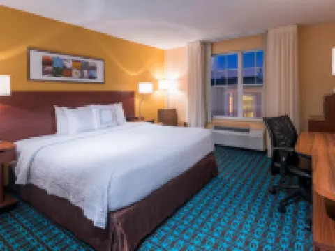 Fairfield Inn Kansas City Downtown/Union Hill Hotels near The Arvin Gottlieb Planetarium