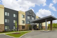 Fairfield Inn and Suites Rochester East Hotel in zona RIT City Art Space