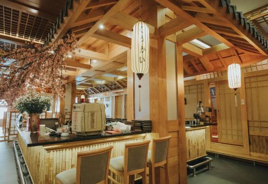 4. 하이퐁 타워..