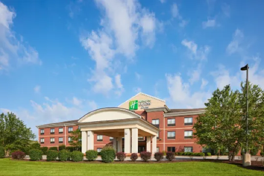 Holiday Inn Express & Suites BRIDGEPORT - CLARKSBURG by IHG