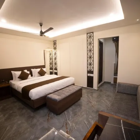 Murali Krishna Apart Hotel