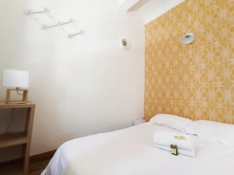 Central 2 Bedrooms Balcony Commandant André