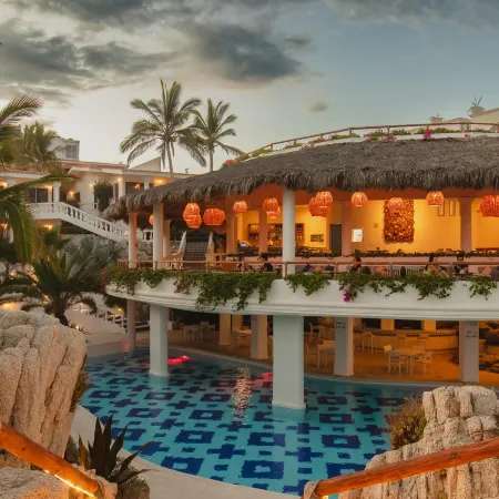 Mar del Cabo by Velas Resorts