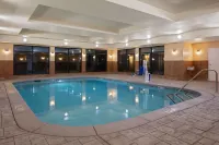 Homewood Suites by Hilton Fairfield-Napa Valley Area - piscina
