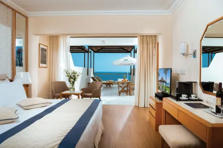 Constantinou Bros Athena Beach Hotel Отели в г. Героскипу