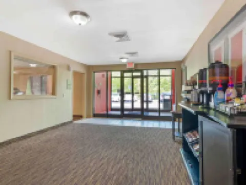 Extended Stay America Select Suites - Atlanta - Kennesaw Chastain Rd Hotels in Kennesaw