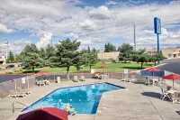 Motel 6 Everett, WA - North - Hot Tub