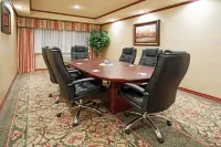 Holiday Inn Express & Suites FARMINGTON (BLOOMFIELD) by IHG Hotels in Bloomfield