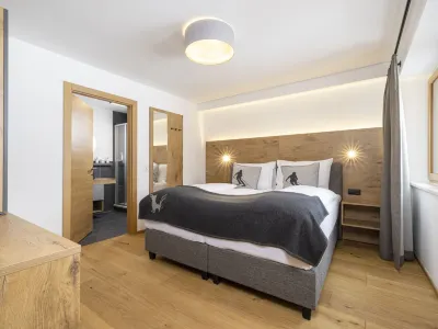 Penthouse Small 18