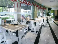J8 Hotel - breakfast