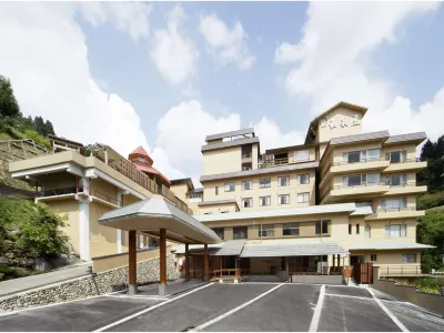 Izumiya Hotels near Mount Yahiko
