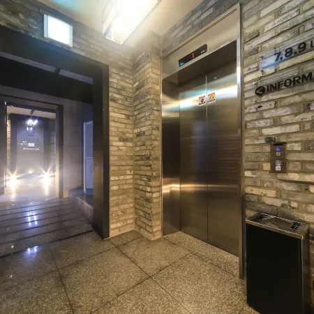 Louis Hotel