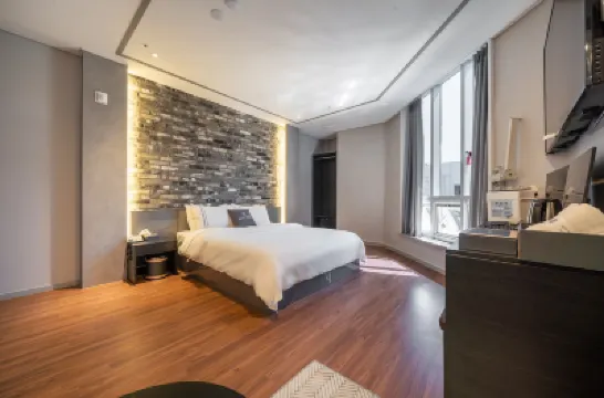 Gimpo Riun Hotels near Gimpo Laveniche March Avenue