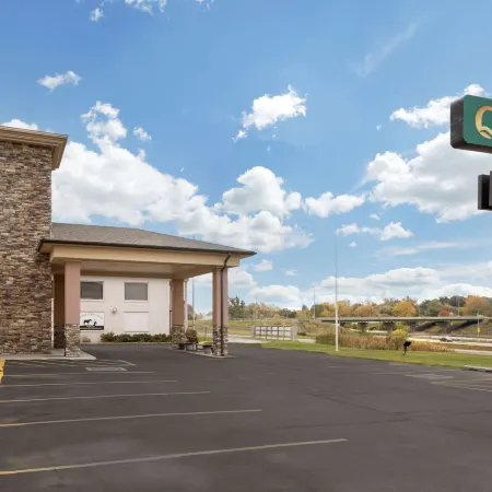Quality Inn Newton at I-80