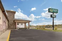 Quality Inn Newton at I-80 - Parking
