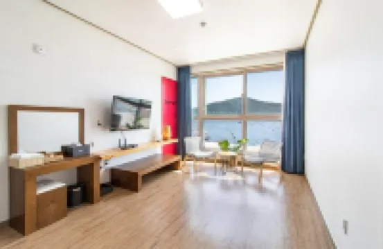 Tongyoung Martis Beach Pension