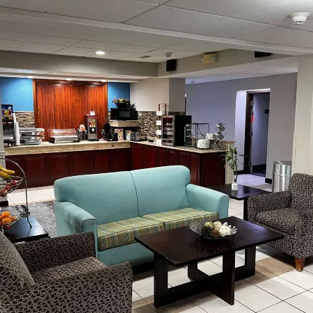 Baymont by Wyndham Monroe Ohio Отели в г. Монро