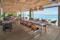 Le Méridien Maldives Resort & Spa Hotels in Maabinhuraa
