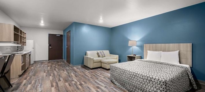 WoodSpring Suites Dearborn Detroit Отели в г. Дирборн