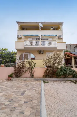 Nice Apartment Silvia 1 for 4 Persons