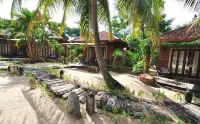 Rachavadee Bankrut Resort Hotels near Thong Chai Hill