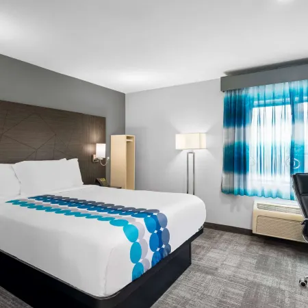 La Quinta Inn by Wyndham Indianapolis Airport Executive Dr